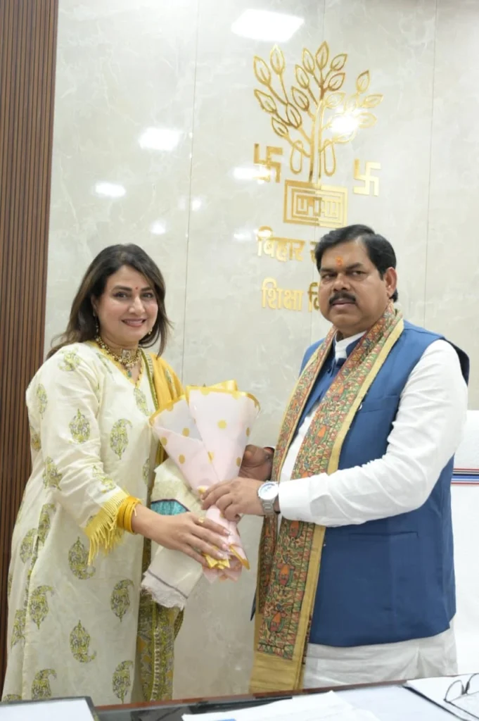 बिहार की छात्राओं को विन चुंग आर्ट सिखाना चाहती हैं पाखी हेगड़े, शिक्षा मंत्री मिथिलेश तिवारी से की मुलाकात