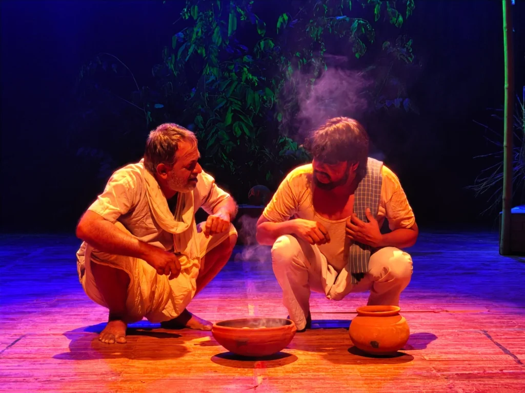 प्रेमचंद की अमर कहानी ‘कफ़न’ ने पटना में बांधा समां, दर्शकों को सोचने पर किया मजबूर