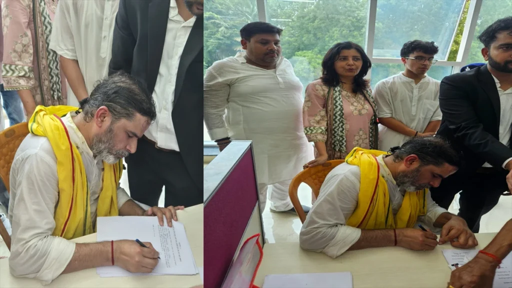 बांकीपुर विधानसभा उपचुनाव के लिए नामांकन से पहले पटना में समर्थकों के साथ विशाल पदयात्रा निकालते जन सुराज के सूत्रधार प्रशांत किशोर।
