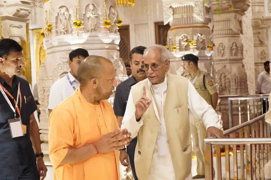 राम मंदिर में उत्तर प्रदेश के मुख्यमंत्री योगी आदित्यानाथ