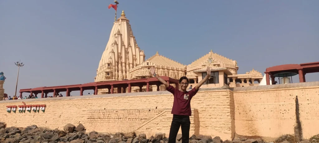 सोमनाथ मंदिर को 17 बार मुस्लिम आक्रमणकारियों द्वारा तोड़ा गया