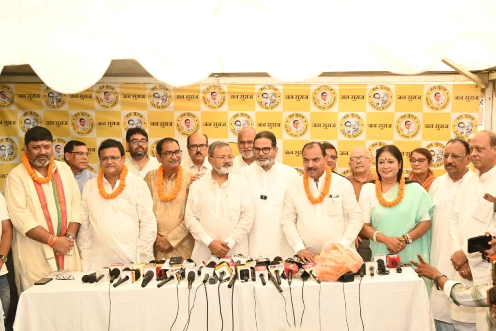 पांच नामों में सारण शिक्षक निर्वाचन क्षेत्र से आफाक अहमद को दोबारा मौका दिया गया है।