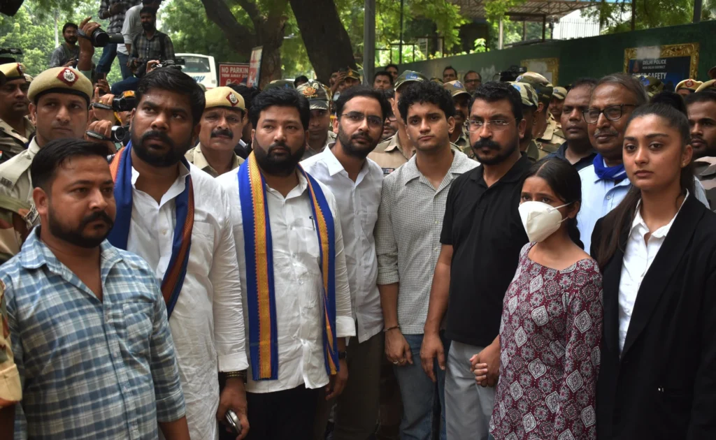 प्रदर्शन में CJP नेताओं के अलावा आजाद समाज पार्टी के सांसद चंद्रशेखर आजाद, कांग्रेस से जुड़े प्रतिनिधि और पूर्णिया के निर्दलीय सांसद पप्पू यादव भी पहुंचे।